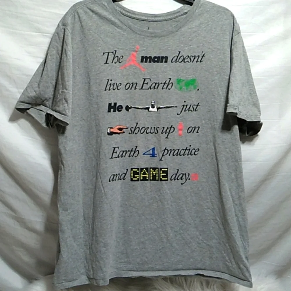 (BX11) SALE! Jordan Nike Tee Sz.XL Gently Worn Small Hole At Shoulder